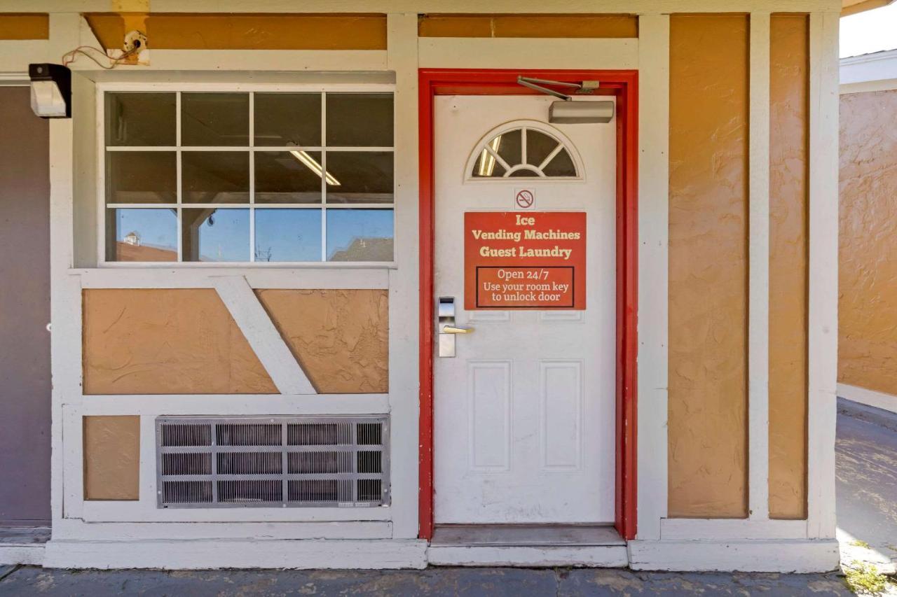 Econo Lodge Pryor Creek Luaran gambar