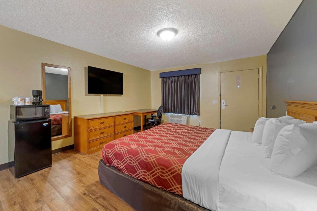 Econo Lodge Pryor Creek Luaran gambar