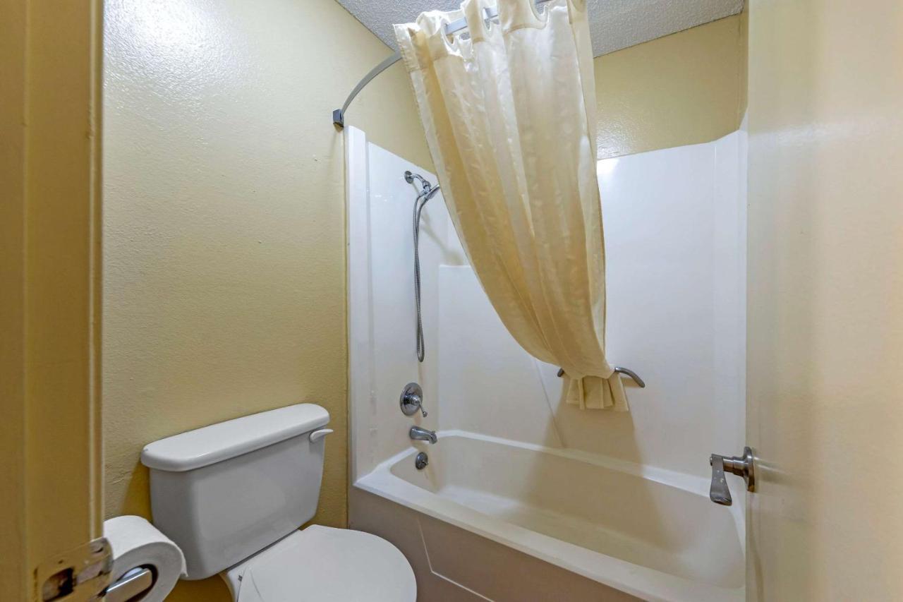 Econo Lodge Pryor Creek Luaran gambar