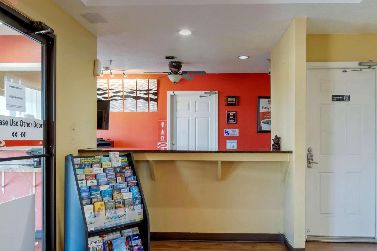 Econo Lodge Pryor Creek Luaran gambar