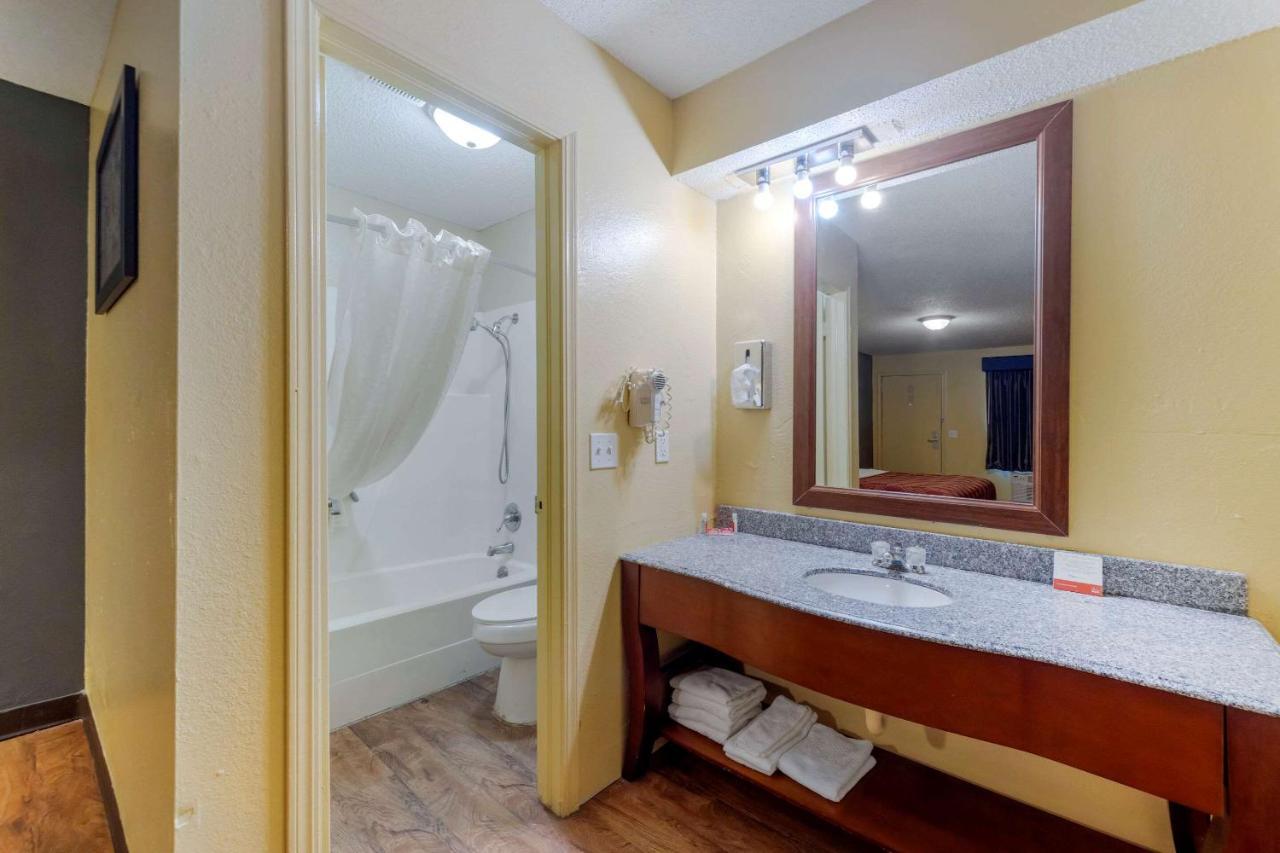 Econo Lodge Pryor Creek Luaran gambar