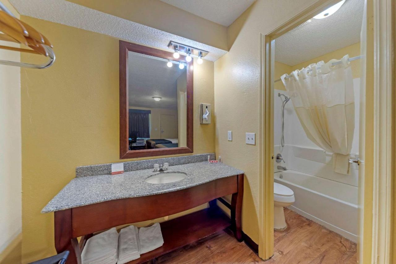Econo Lodge Pryor Creek Luaran gambar