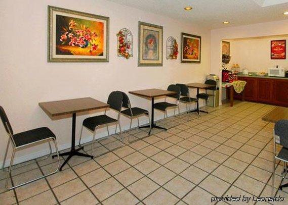 Econo Lodge Pryor Creek Restoran gambar